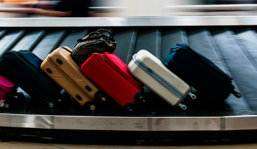 Помят, но не сломан: туристка пожаловалась на отказ «Аэрофлота» в компенсации за испорченный багаж