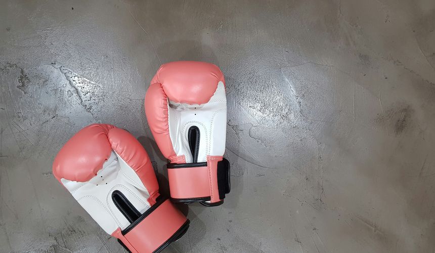 Сотрудник «Победы» лечится в больнице после отказа в посадке бойцу MMA