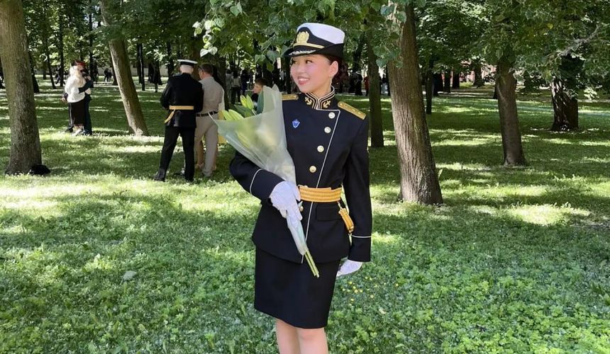 Военный фельдшер приняла роды на рейсе из Санкт-Петербурга