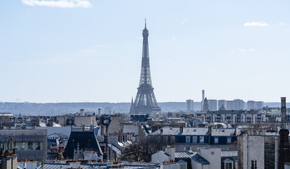 Забронировав все места на французские визы, посредники повысили цены