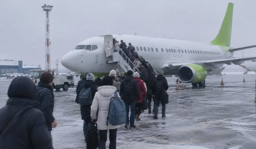Резервный борт со 173 пассажирами вылетел из Омска