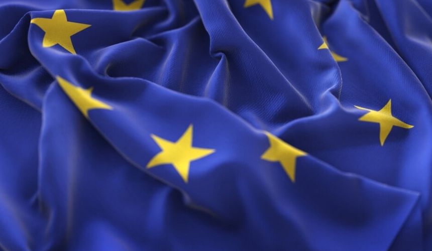 Инсайдеры: с сегодняшнего дня французские визы будут однократными