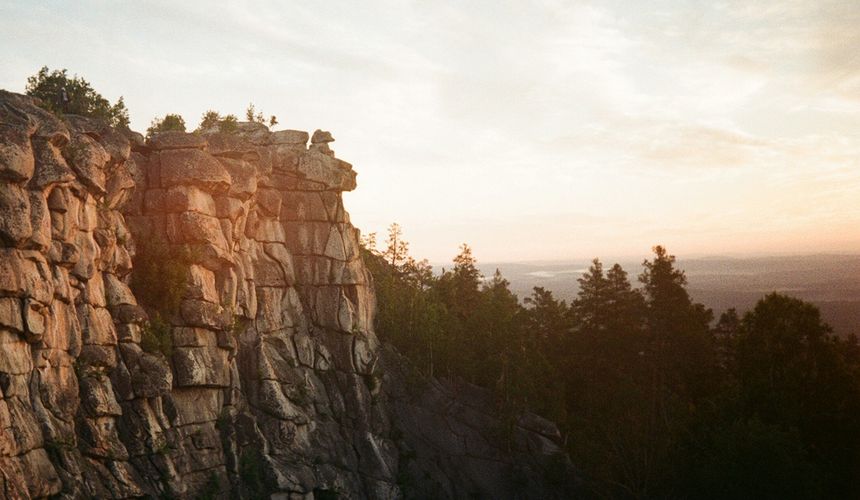 «Телефон недоступен»: турист не вернулся из похода в горы Урала