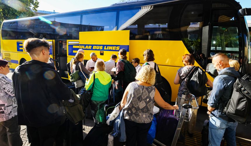 Туристы раскупили почти все билеты на автобусы из Петербурга в Хельсинки и Таллин