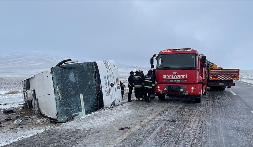  В аварии с туристическим автобусом в Турции погибли пять человек