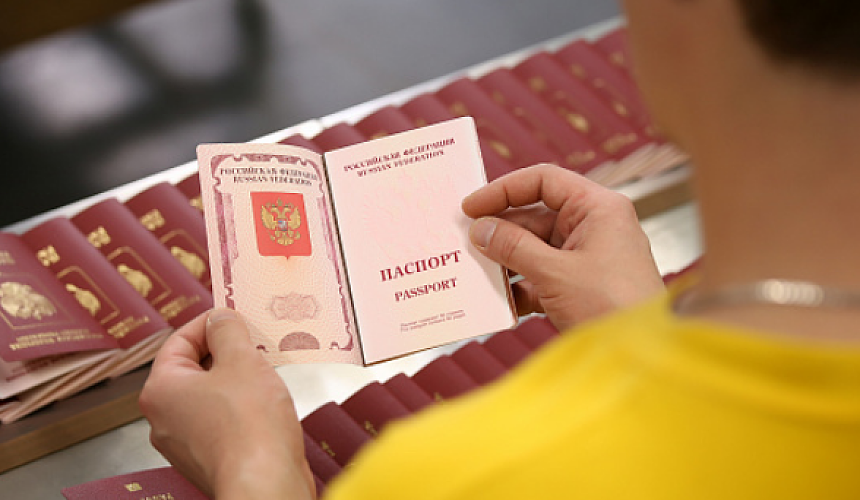 МВД: обработка фото ИИ может стать причиной отказа в выдаче загранпаспорта