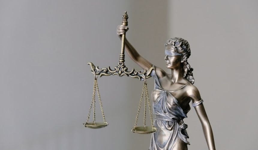 Пассажиры отсудили у авиакомпании компенсацию морального вреда после отмены рейса