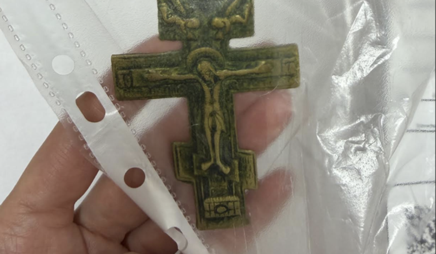 Российской туристке не дали улететь на отдых в Хургаду с крестом на шее