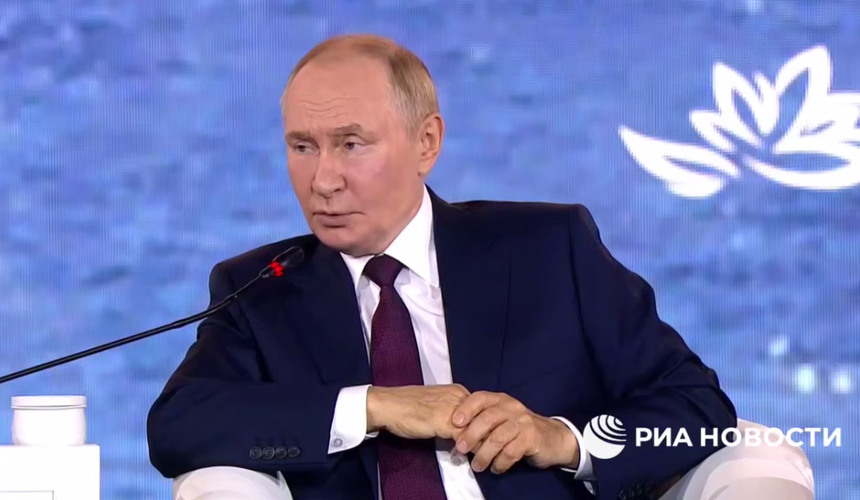 Путин допустил объединение платежных инструментов России и Китая 