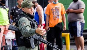 Власти РФ посчитали Венесуэлу опасной для поездок 