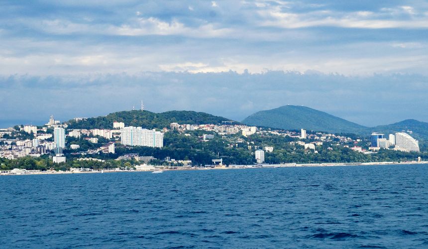 В Сочи спасли дрейфовавших в море туристов-экстремалов 