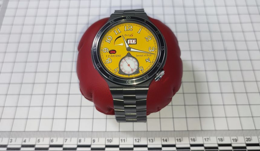 ФТС: турист попытался ввезти в Россию из Польши часы за 12 миллионов рублей