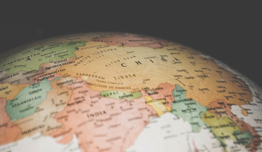 Туроператоры назвали топ-5 самых популярных зарубежных стран у российских туристов на новогодние праздники