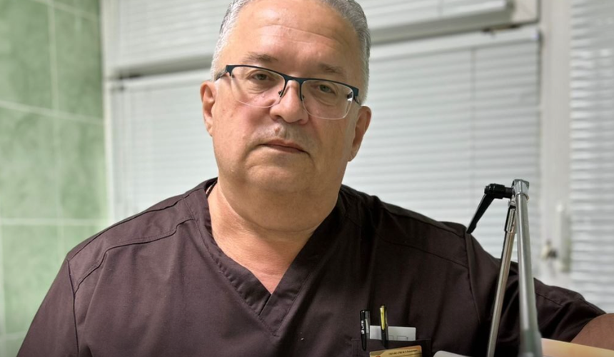 Врач спас 75-летнюю туристку на рейсе из Хургады в Москву