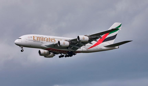 Пассажиры Emirates не могут вернуть деньги за билеты на отмененные рейсы, купленные через посредников