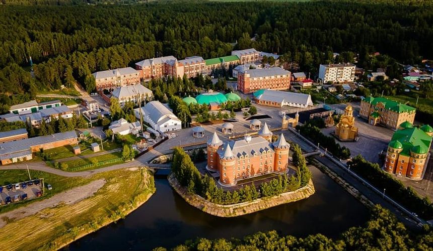 Туристов из санатория в Свердловской области эвакуировали на лодках 
