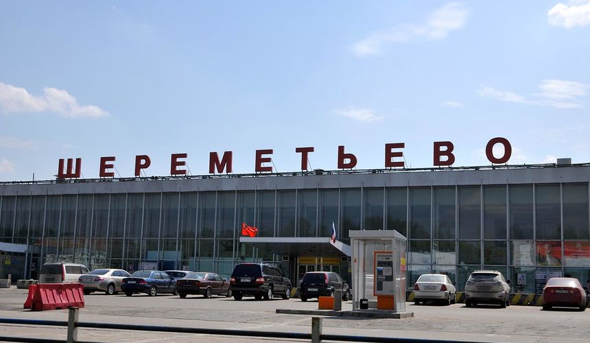В Шереметьево объяснили причину пробки из желающих улететь