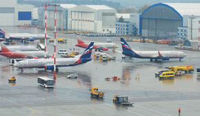 Аэропорты и авиакомпании восстановили режим работы после ночного «ковра»
