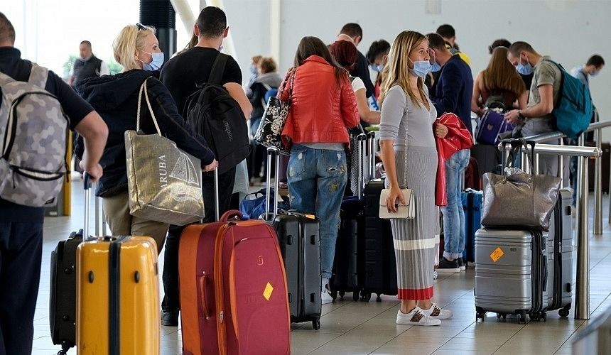 «Мы в бедственном положении»: у туристов за границей кончаются лекарства
