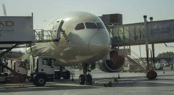 Арабская авиакомпания сняла все рейсы в Санкт-Петербург