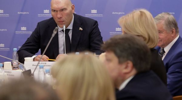 В Госдуме поддержали идею раздавать авиабилеты бесплатно