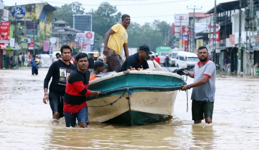 Посольство РФ: туристы на Шри-Ланке не обращались за помощью к дипломатам из-за наводнения