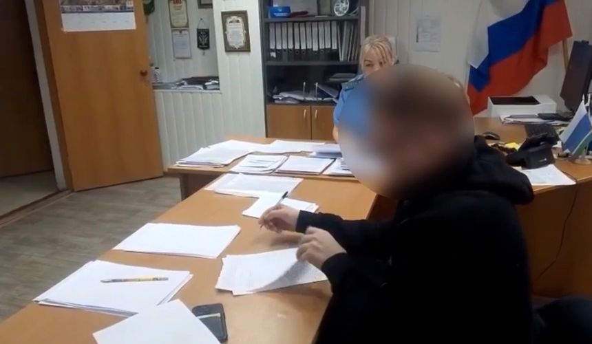 Пассажира сняли с рейса в Москву из-за долгов по алиментам