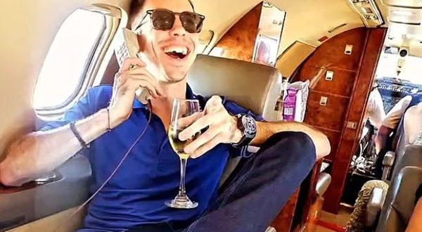 Бывший бортпроводник годами выдавал себя за пилота и бесплатно путешествовал