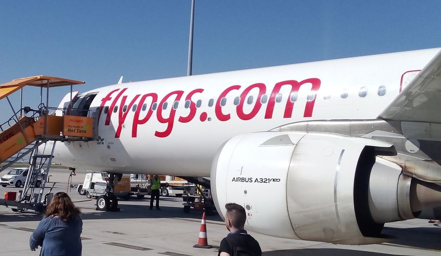 Турецкие лоукостеры обязали бесплатно давать воду на рейсах