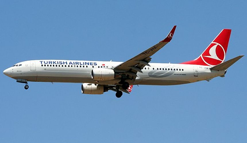 «Испытали сумасшедший стресс»: Turkish Airlines оставили Сати Казанову без чемодана и с подпорченными нервами