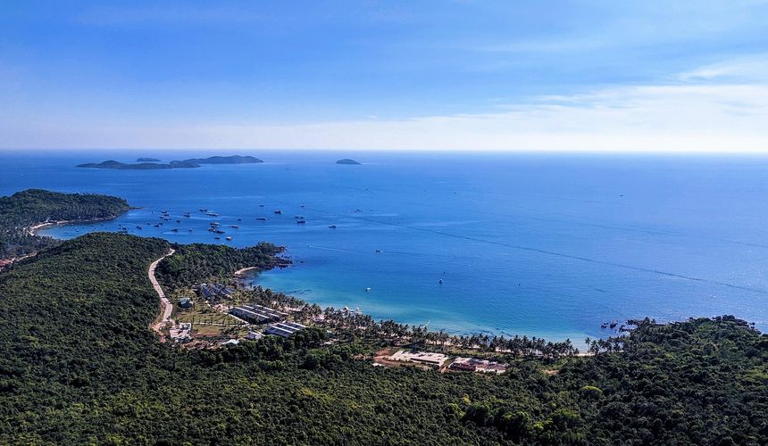 Популярные у россиян пляжи Вьетнама оказались завалены мусором 