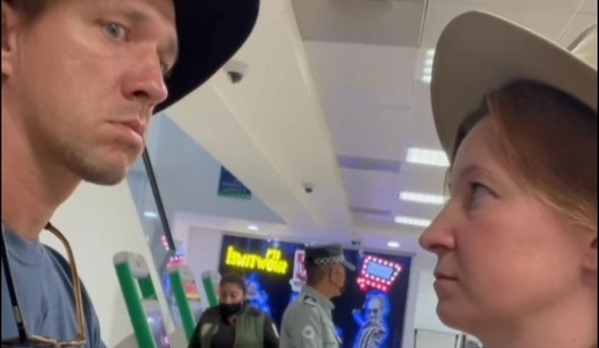 Россиян сняли с самолета в Канкуне, когда он готовился к взлету