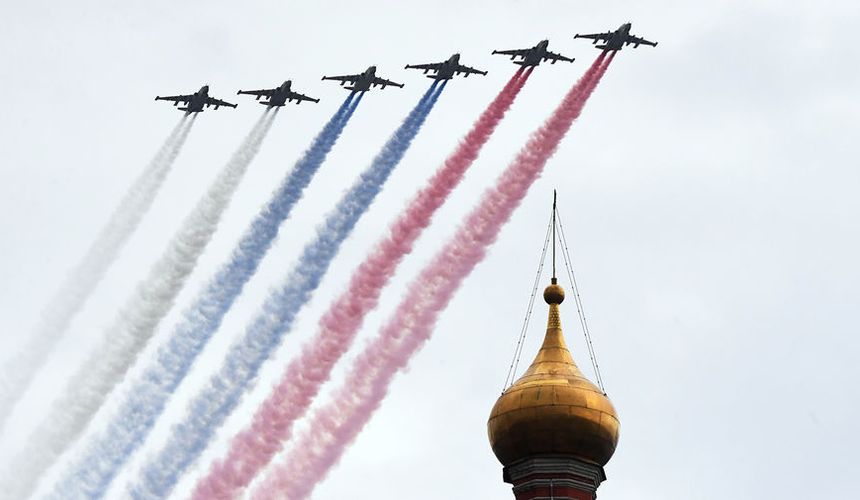 Росавиация: работа аэропортов Москвы будет ограничена из-за Парада Победы