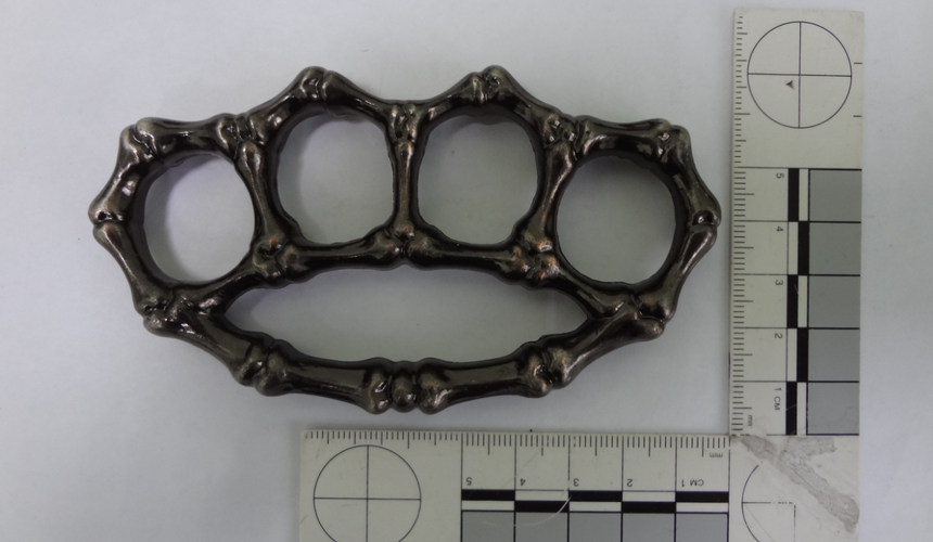 Сразу два туриста привезли из Таиланда в Барнаул незаконные подарки