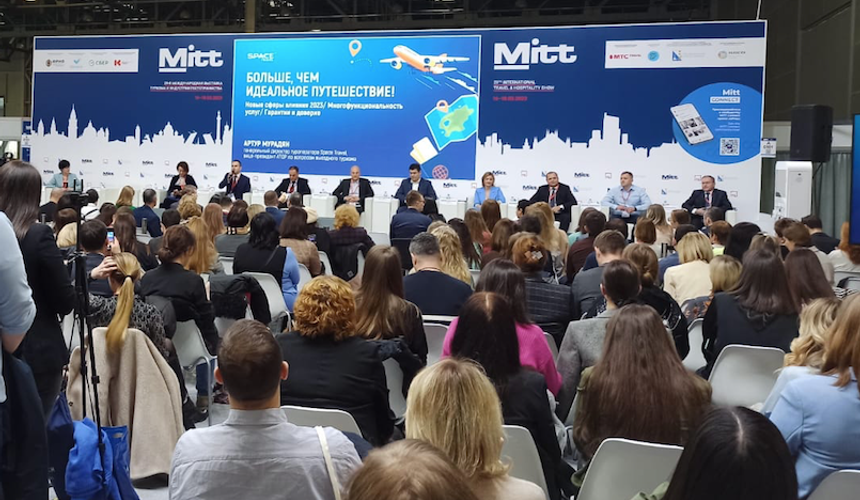 Туроператор: российским туристам придется побороться за места в отелях