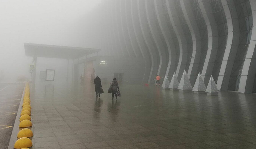 Аэропорт Симферополя не может принять 20 рейсов из-за тумана