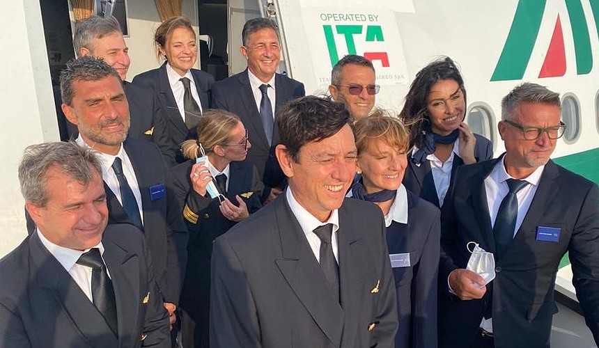 Пассажирам прекращающей работу авиакомпании Alitalia обещают вернуть деньги