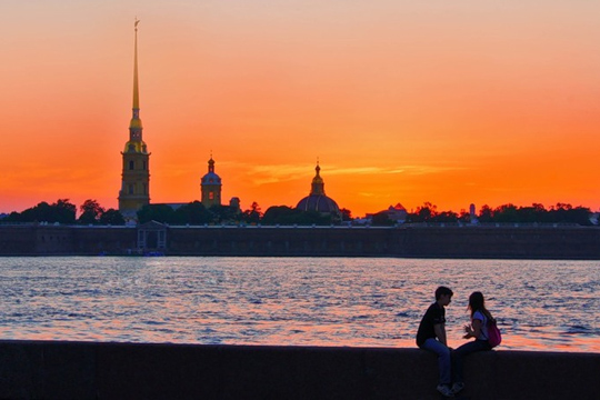 В Петербурге в сезон белых ночей хотят ограничить речные прогулки