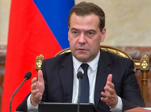Дмитрий Медведев поручил Правительству поддержать туроператоров