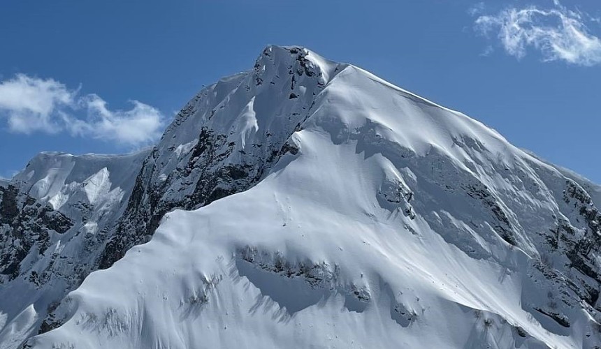 Падать не больно: туристы завершают горнолыжный сезон в Сочи