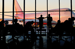 Представители турагентств обсуждают веерные задержки рейсов авиакомпании «Россия»