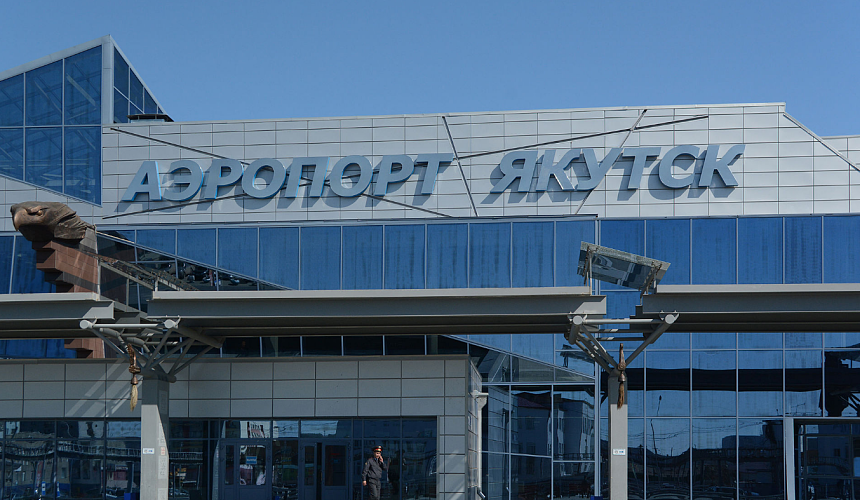 Летевший в Москву боинг вернулся в аэропорт из-за неработающего автопилота