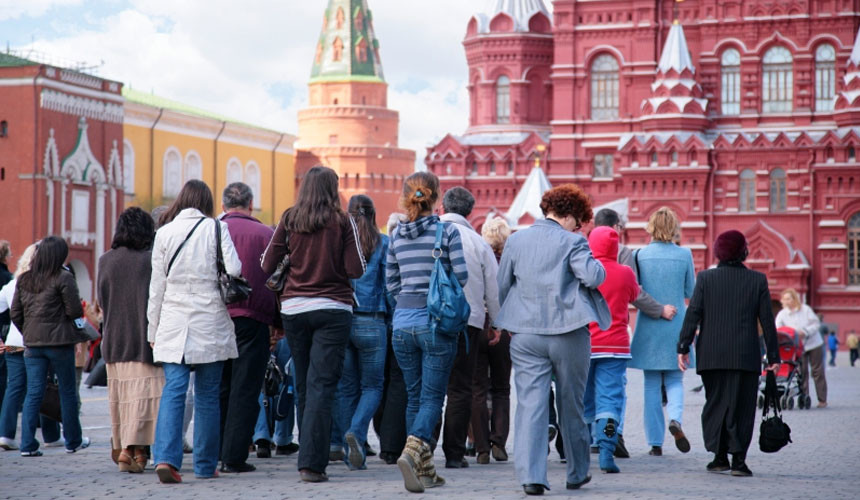 Иностранцев в столицу приезжает все меньше?