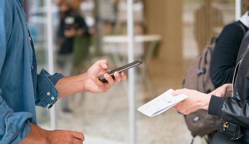 Госдума будет обсуждать QR-коды на транспорте не раньше декабря