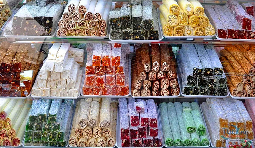 Сувениры и сладости обойдутся туристам в Турции дешевле
