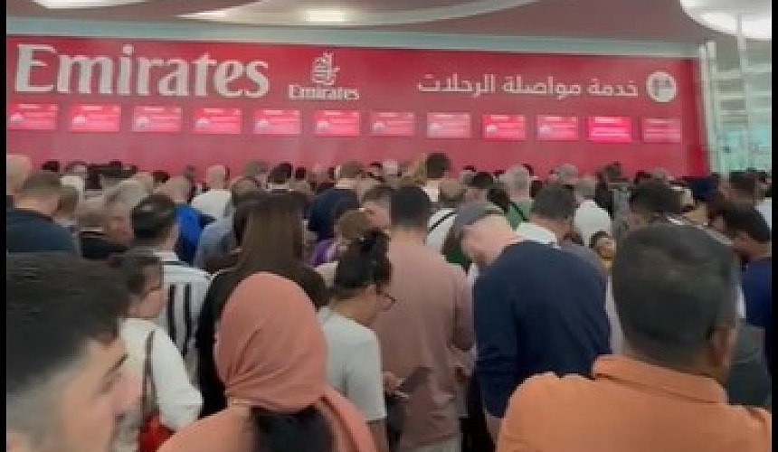 Туристы возмущаются хаосом в аэропорту Дубая
