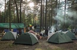 Правительство просят вернуть детям доступный отдых в палаточных лагерях