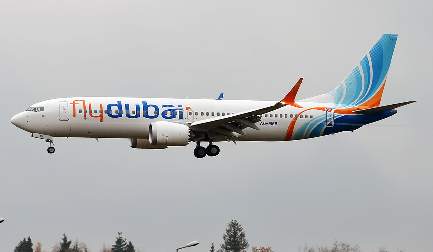 Источник: летевший в Дубай самолет flydubai сел в Москве из-за трещины на лобовом стекле