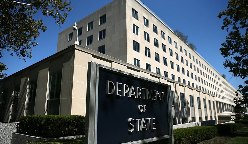 Посольство России в США ведет переговоры о возобновлении выдачи американских виз в Москве