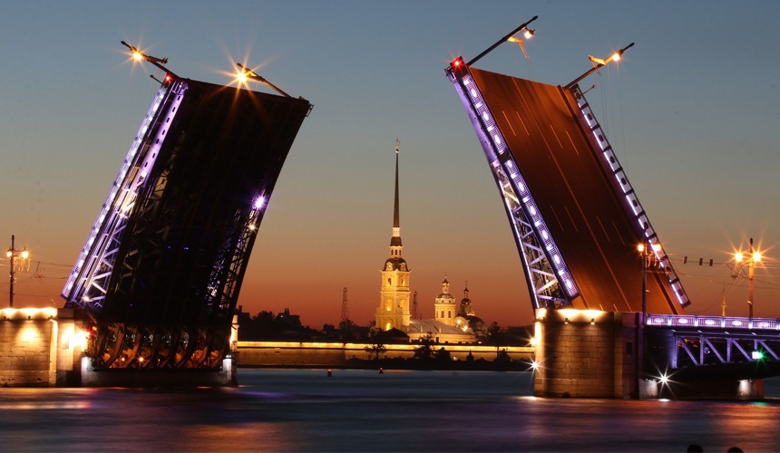 Во сколько туристам обойдется проживание в Санкт-Петербурге в белые ночи?